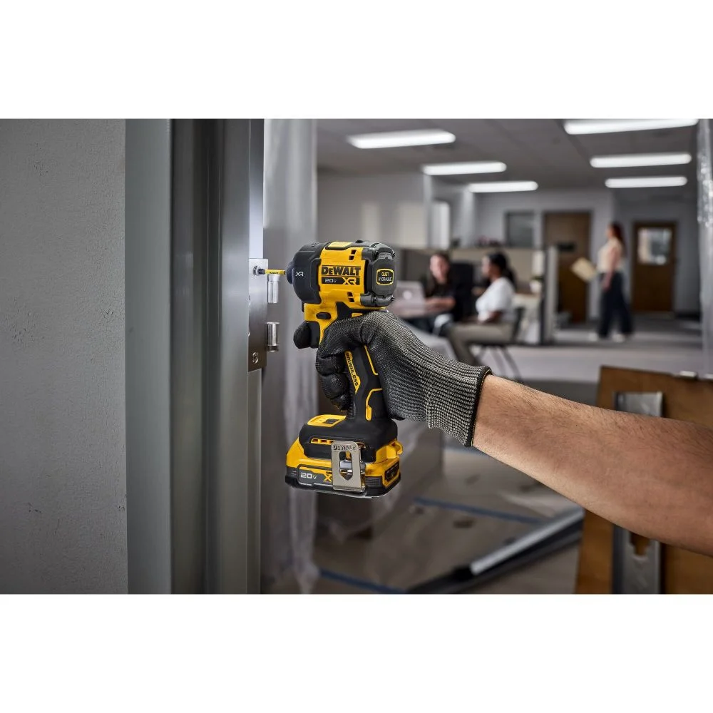 dewalt-20v-max-xr-14-inch-quiet-hydraulic-impact-driver-bare-tool-dcf870b-detail-view-10