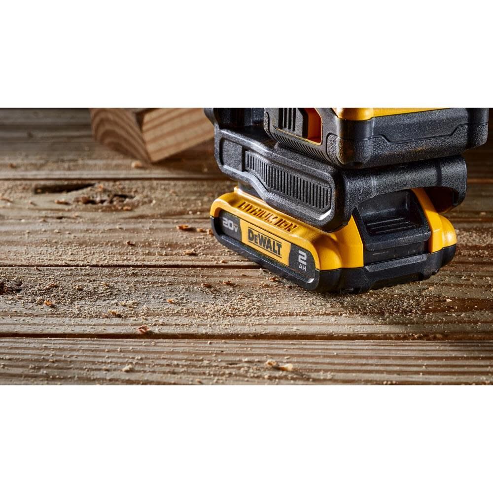 dewalt-atomic-20v-3-x-360-line-laser-bare-tool-dcle34031b-detail-view-13