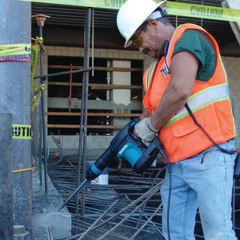 makita-11-lb-sds-max-demolition-hammer-hm0870c-bottom