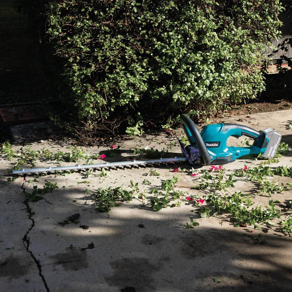 makita-18v-lxt-cordless-24-in-hedge-trimmer-bare-tool-xhu10z-hero-1