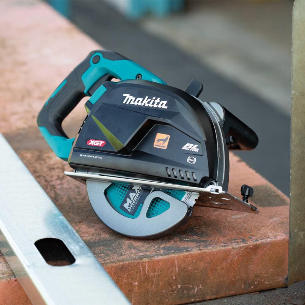 makita-40v-max-xgt-7-14in-metal-cutting-saw-kit-gsc01m1-detail-view-6